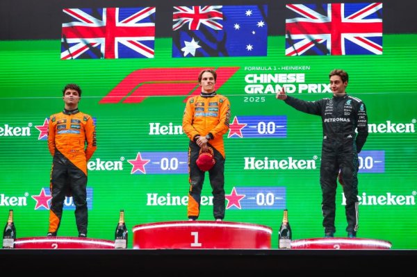F1中国大奖赛：皮亚斯特里夺冠 迈凯伦车队包揽前二