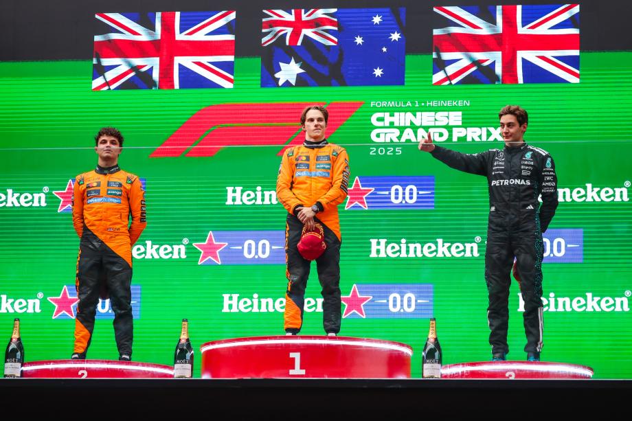 [图]F1中国大奖赛：皮亚斯特里夺冠 迈凯伦包揽前二赛车图片