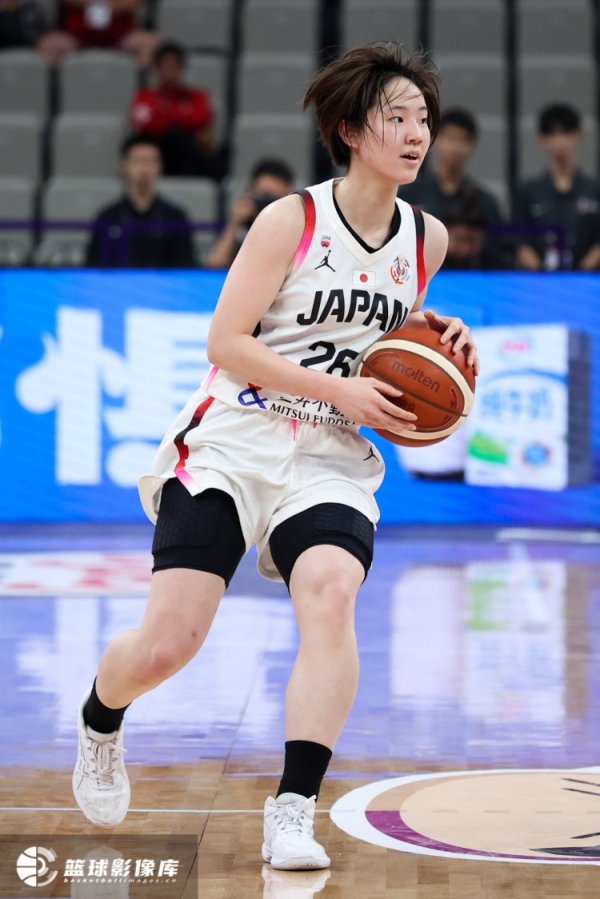 远投9中5！记者：想去WNBA吗 田中心：还没想好未来要不要留洋