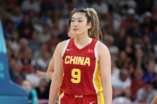 👀中国女篮无缘亚洲杯总决赛  、中国女篮李梦词条同时冲上热搜榜