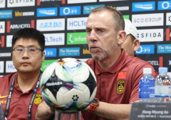 鲁媒：国足几乎没有还手之力，需尽快敲定正印主帅推动策略  重