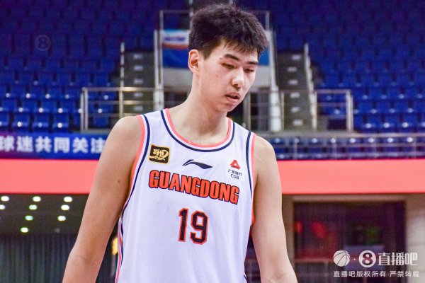 🥴广东头大！徐杰被曝YP多人+赌球 徐昕申请交易想走人