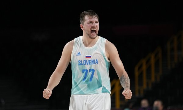 欧锦赛历史第五个三项数据上双！东契奇30分钟砍下26分10板
