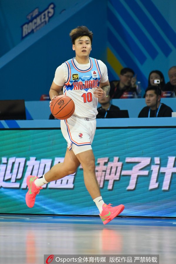 赵睿：最煎熬的是新疆2年 负伤  让我打打停停 自己一度陷入
