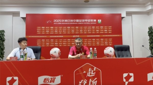 赵庆发：这次赛事  比较艰难 感谢队员们通过努力赢下了赛事