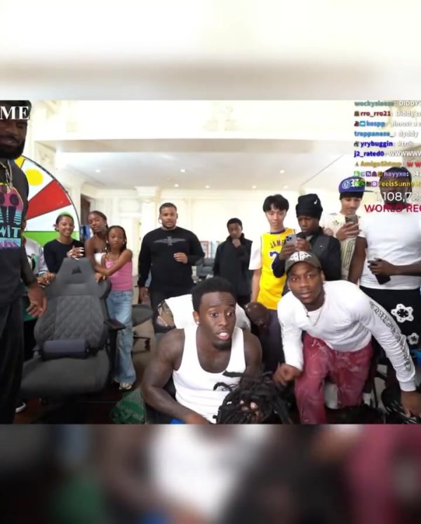 流量加持！詹姆斯今日做客美国网红直播间 在线观看人数超100