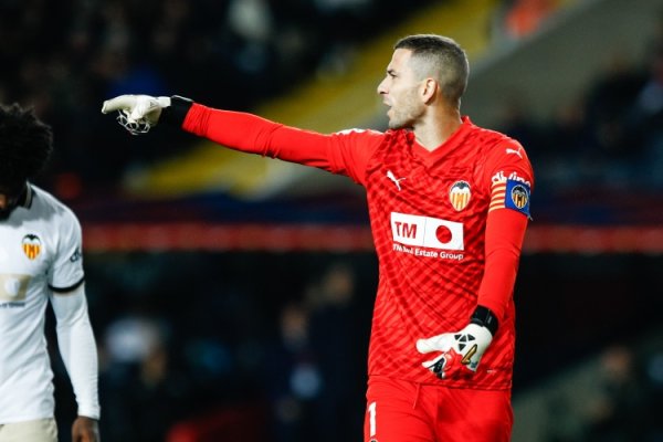 官方：34岁瓦伦西亚守门员多梅内克因家人强健  问题宣布退役