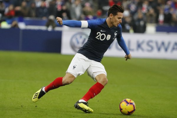 官方：巴尔科拉负伤  ，32岁老将托万时隔6年3个月重返法国