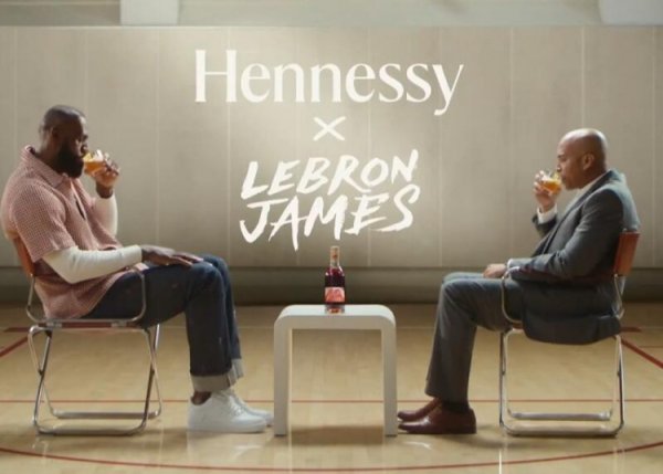 Windhorst：听说有人签不用露面的代言合同 詹姆斯的操