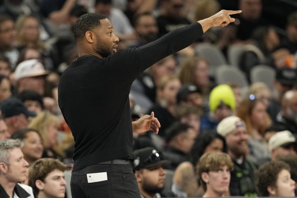 鹈鹕主帅谈先发五号位：谁拼得最凶&开局就能建立优势这