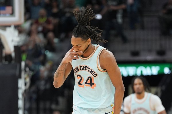 涨球了？！瓦塞尔出战22分钟 8投6中砍下18分4篮板球  