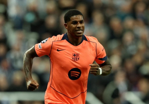 阿圭罗：拉什福德在巴萨的表现让人钦佩，他适应得非常好