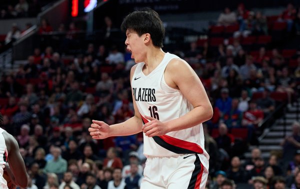 夏普谈与杨瀚森传切协作  ：他是很棒传送球  手 我是很好的