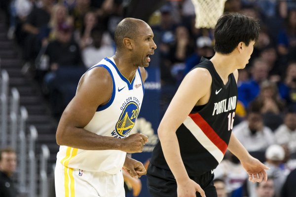 老伙夫累够呛！霍福德上半场5中1&正负值-7 对位的