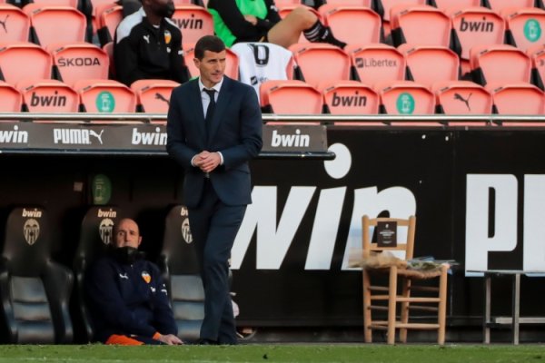 记者：沃特福德将解雇主帅佩佐拉诺，正与格拉西亚商谈回归执教