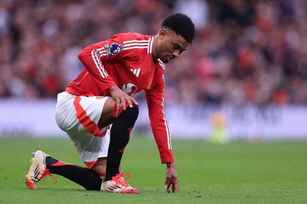 曼晚：曼联需要买阿玛德后备  ，他去踢非洲杯可能没人能顶替其